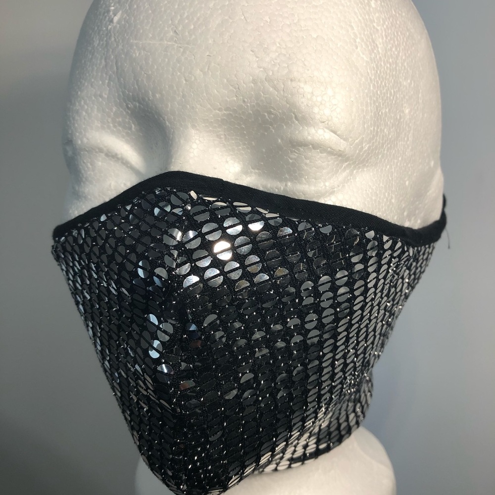 Dazzling sparkling face mask NWOT.